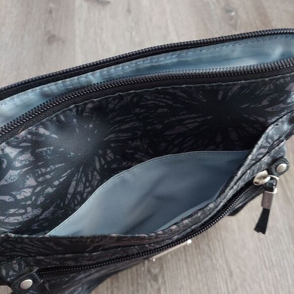 BAGGALLINI GO BAGG in ONYX FLORAL - Picture 6 of 8